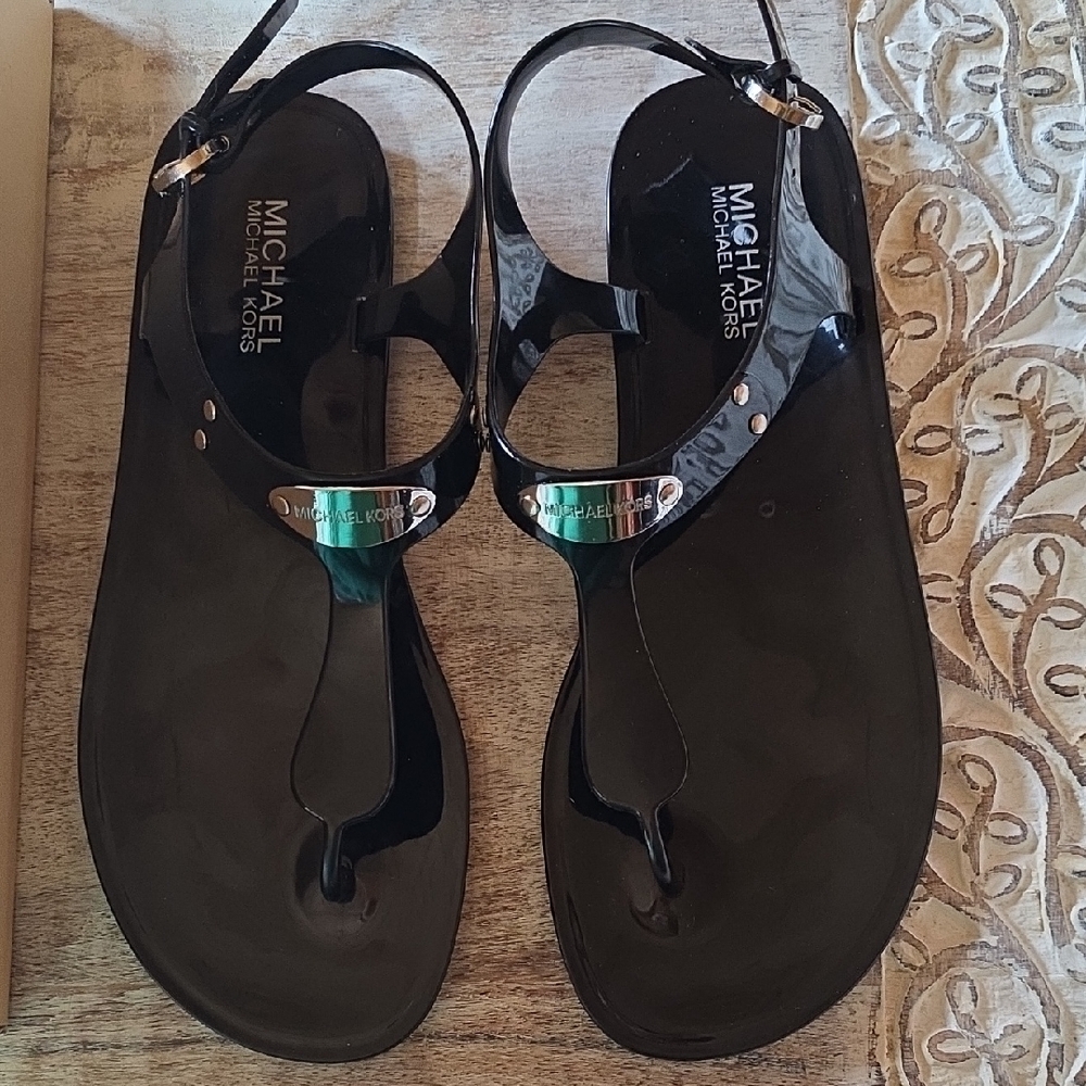 Michael Kors Black PVC Jelly Thong Sandals Size 9 Silver Logo Plate w/ Box - Picture 4 of 5